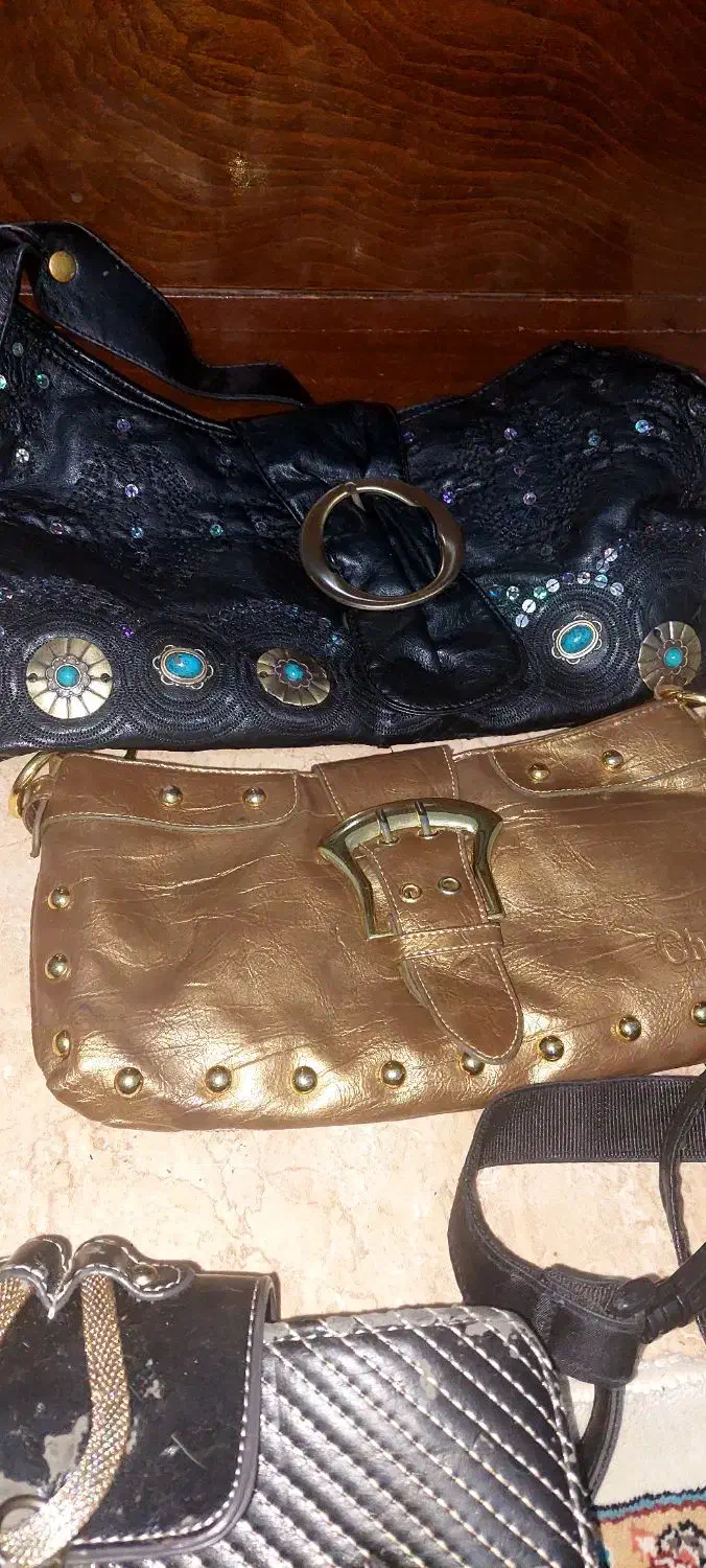 کیف ۵۰ تومن|کیف، کفش، کمربند|ساری, |دیوار