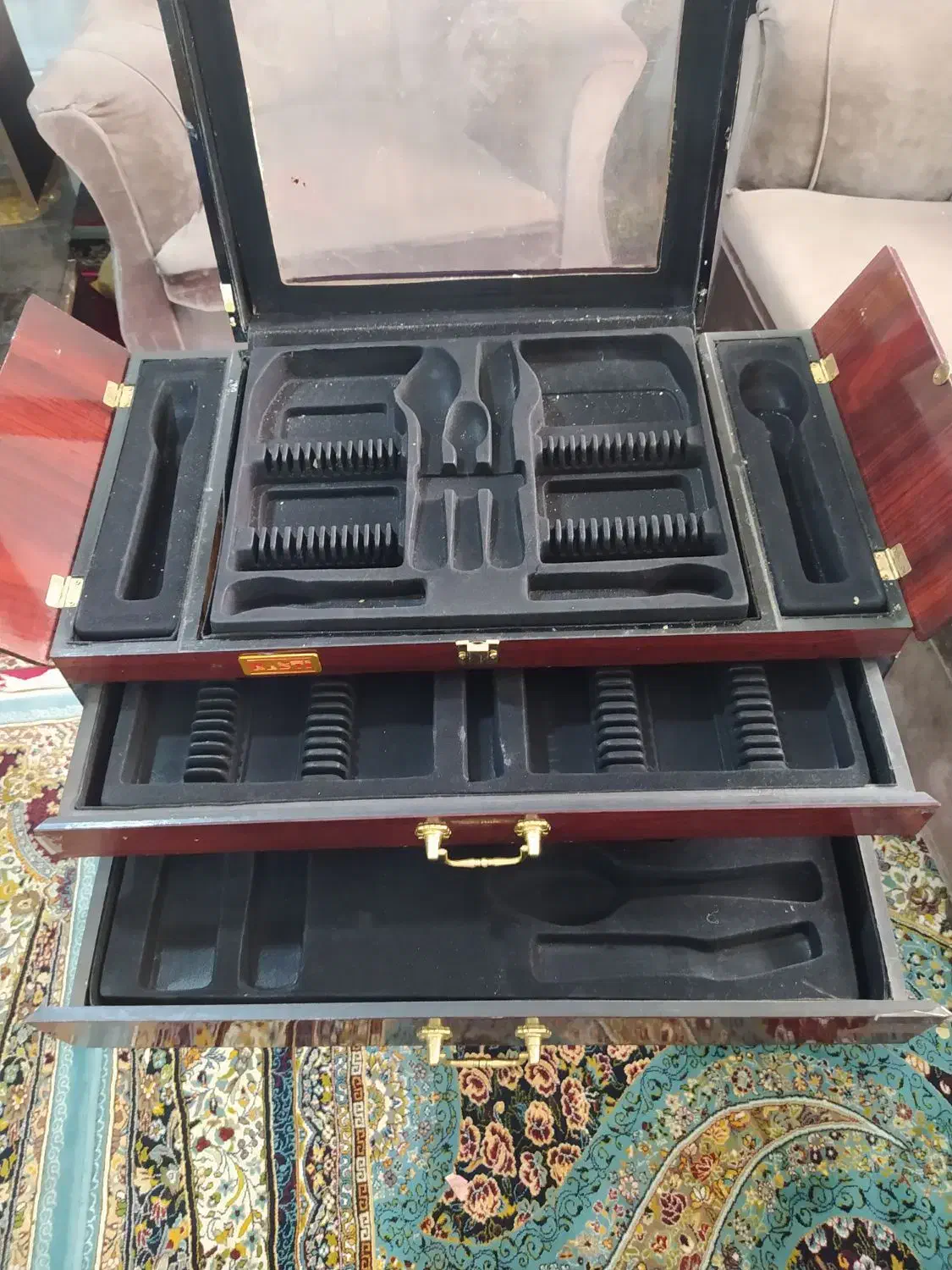 کنسول جاقاشقی|آب‌چکان و نظم‌دهنده ظروف|قم, نیروگاه|دیوار