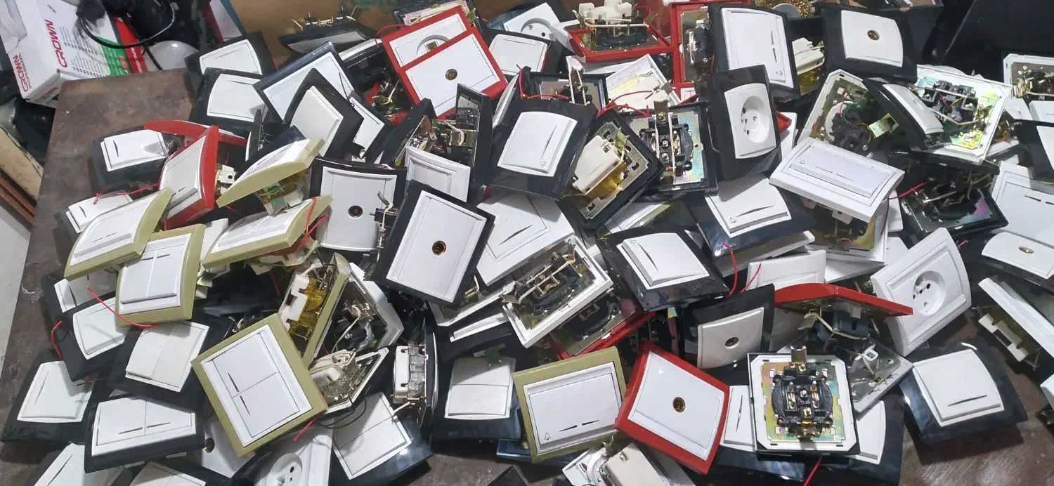 انواع کلیدپریزآنتن تلفن شاسی و۰۰۰فقط ۲۰تومان|خدمات پیشه و مهارت|چوبر, |دیوار