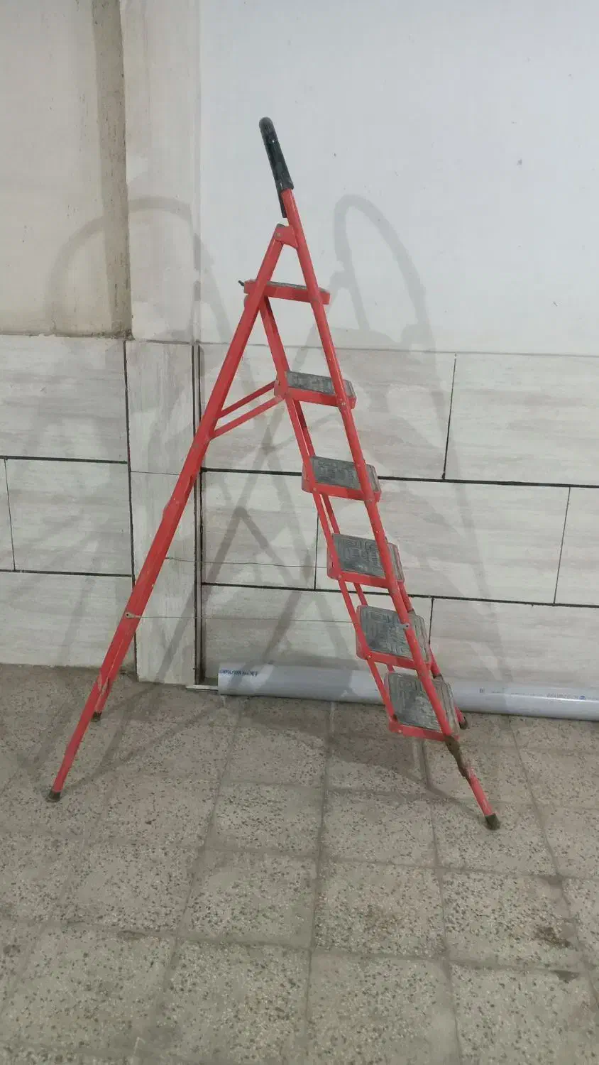 نردبان تاشو|ابزارآلات|مشکین‌دشت, |دیوار