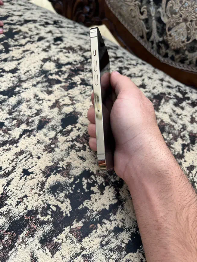 13pro بدون خط خش|موبایل|تبریز, |دیوار