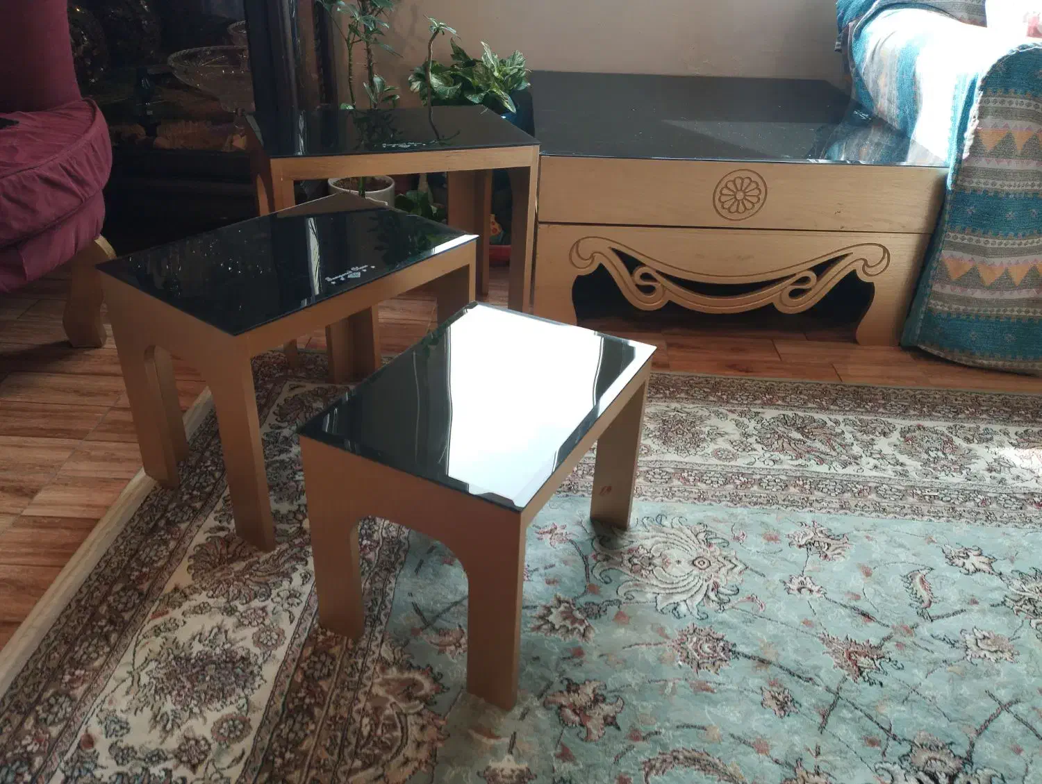 میز عسلی با جلو مبلی|مبلمان خانگی و میز عسلی|سنندج, |دیوار