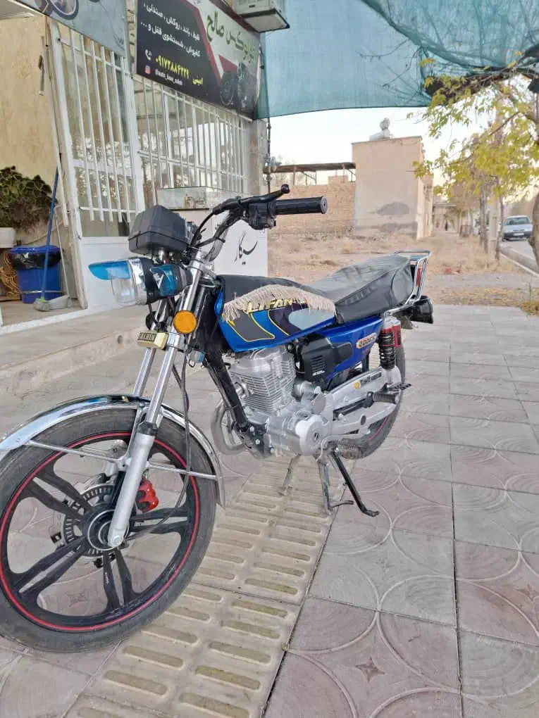 موتور هندا|موتورسیکلت|سده (فارس), |دیوار