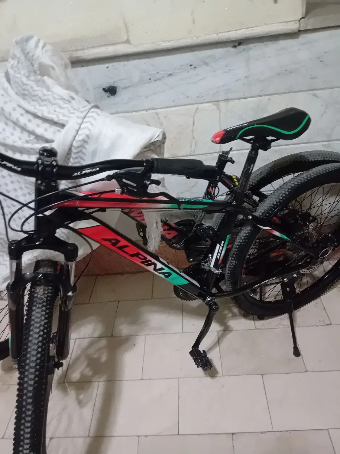 دو چرخه آلپینو|دوچرخه، اسکیت، اسکوتر|فردیس, نگارستان|دیوار