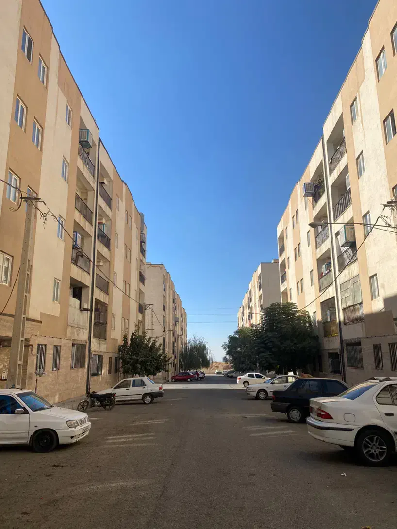 با ۸۳۰ تومن مالک واحد ۸۲متری مدارک تکمیل فول شوید|فروش آپارتمان|هشتگرد, شهرک فرهنگیان|دیوار