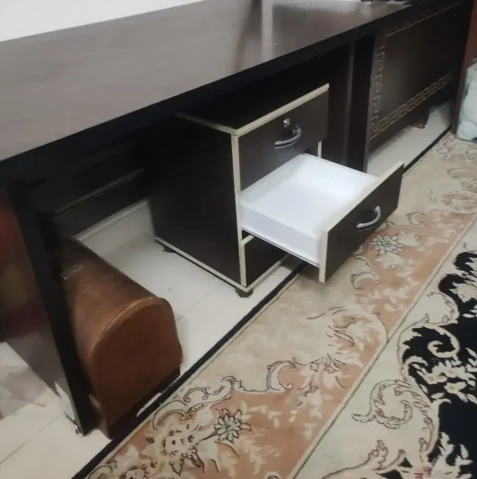 میز و کشوی نو|میز تحریر و کامپیوتر|بیرجند, |دیوار