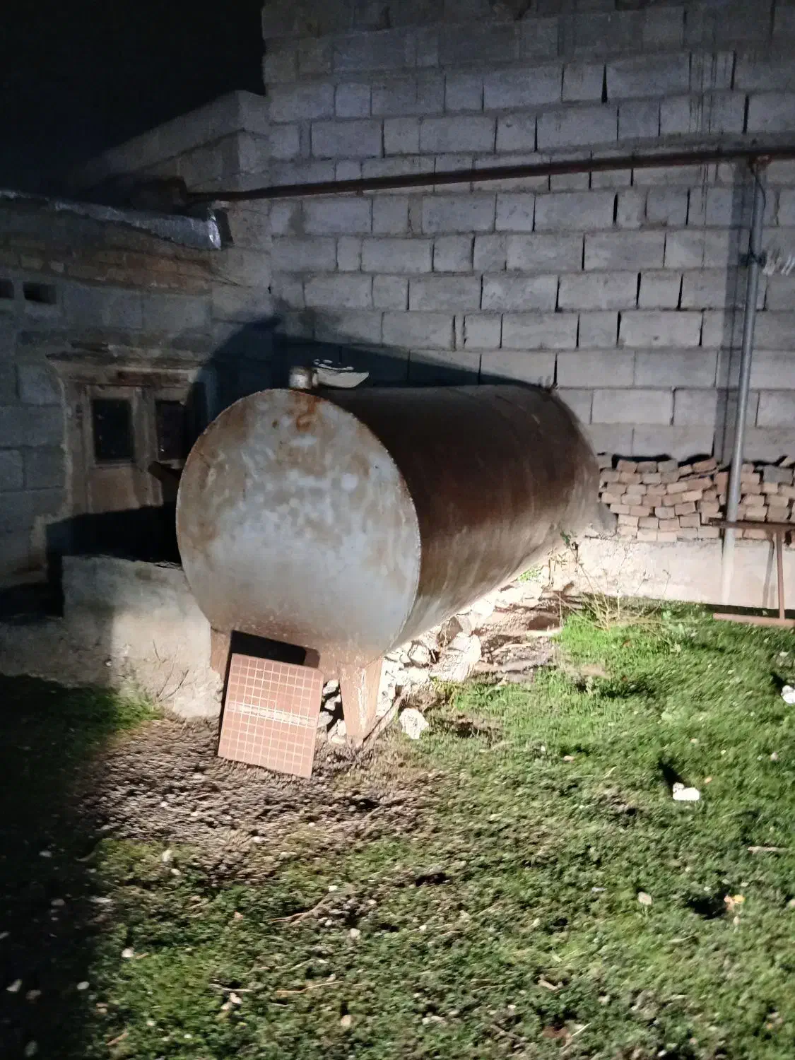 تانکر گازوئیل|ماشینآلات صنعتی|انگوت, |دیوار