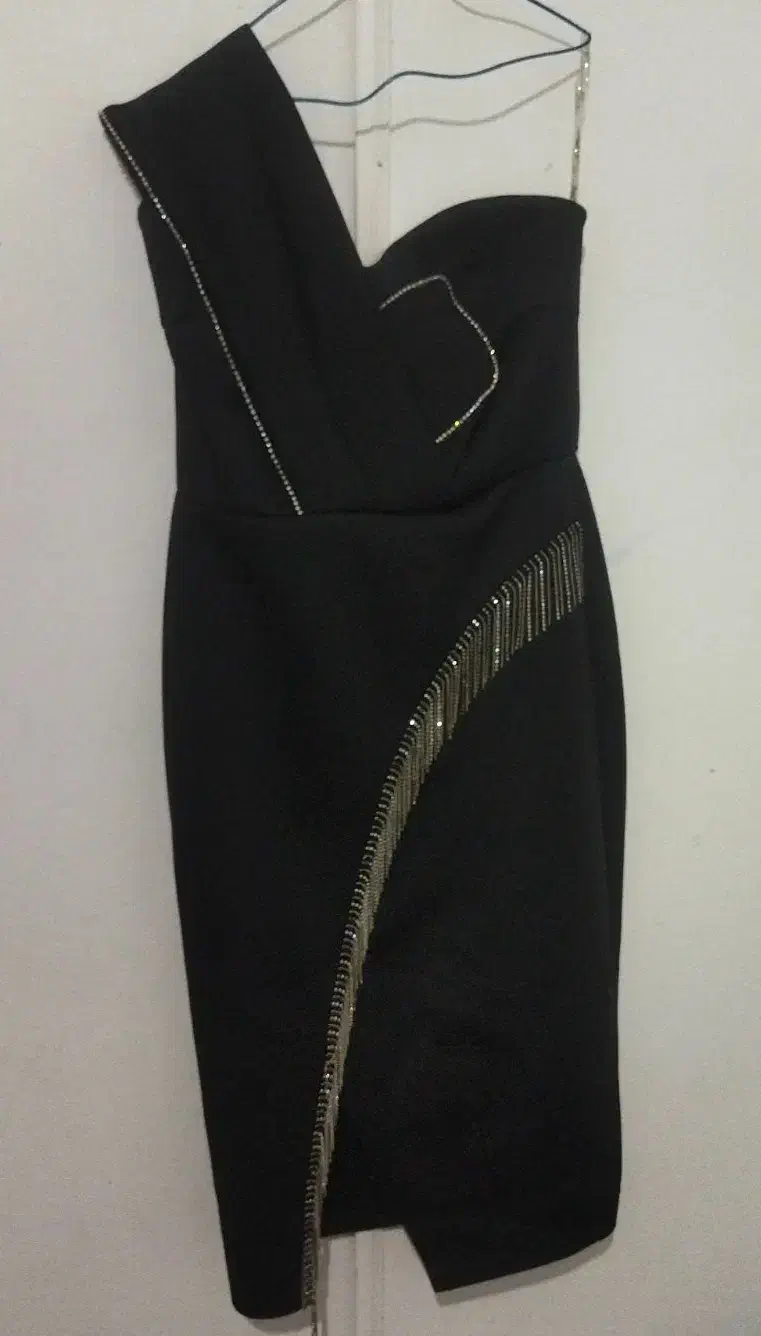 لباس مجلسی|لباس|شهریار, کردزار|دیوار