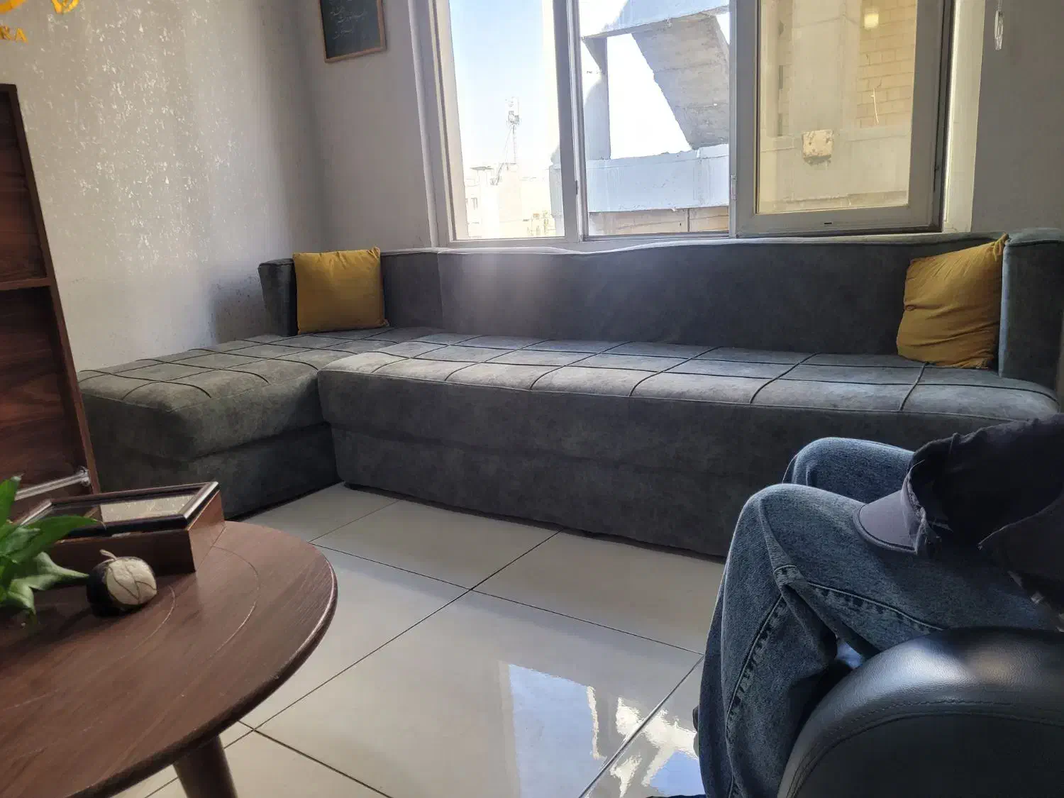 مبل نیم ست ال|مبلمان خانگی و میز عسلی|اندیشه, اندیشه فاز ۱|دیوار