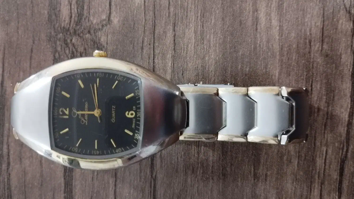 ساعت سویس|کلکسیون اشیاء عتیقه|شاهین دژ, |دیوار