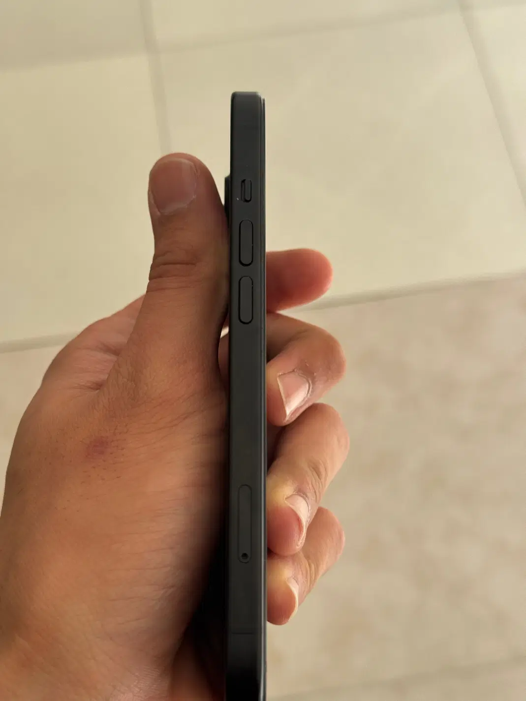 Iphone 15 نرمال|موبایل|اصفهان, درب کوشک|دیوار