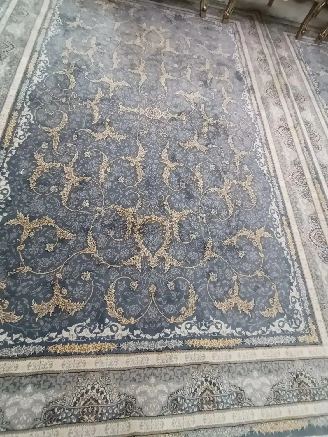 فرشی جذاب وبه روز رنگ طوسی در حد نو|فرش|همدان, |دیوار