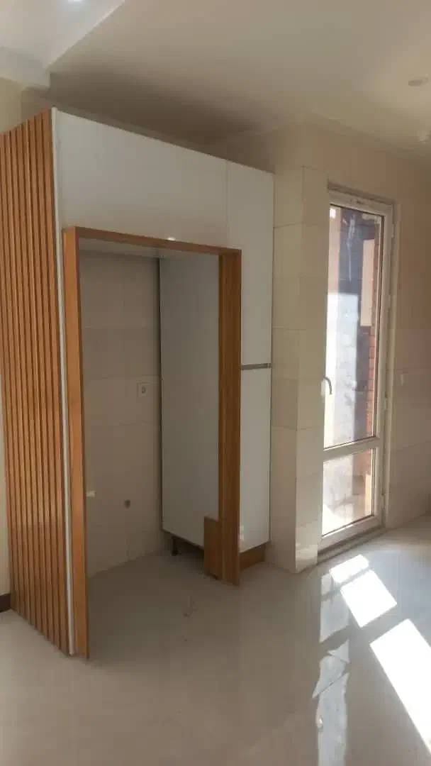 ۹۰ متر دو خواب خوش نور و خوش نقشه با پارکینگ