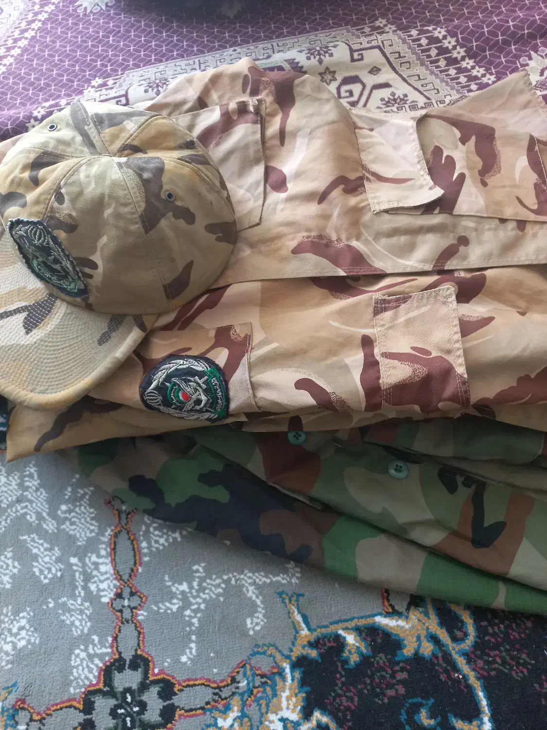 لباس سربازی|لباس|مسجد سلیمان, |دیوار