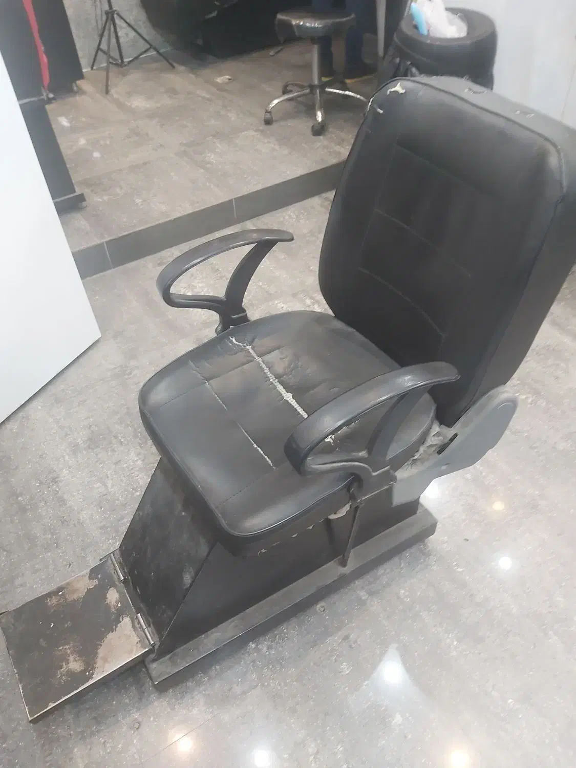 وسایل ارایشگاهی صندلی استاد کار ارایشگاهی|آرایشگاه و سالن‌های زیبایی|برازجان, |دیوار