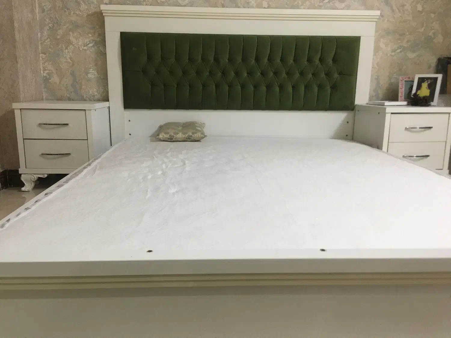 سرویس خواب|تخت و سرویس خواب|ورامین, ورامین|دیوار