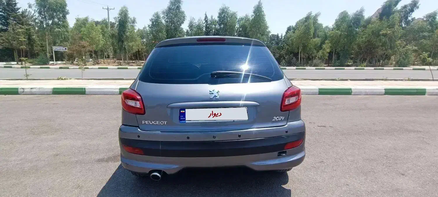 پژو ۲۰۷ اتوماتیک مدل ۱۳۹۰|خودرو سواری و وانت|اصفهان, بهارستان|دیوار
