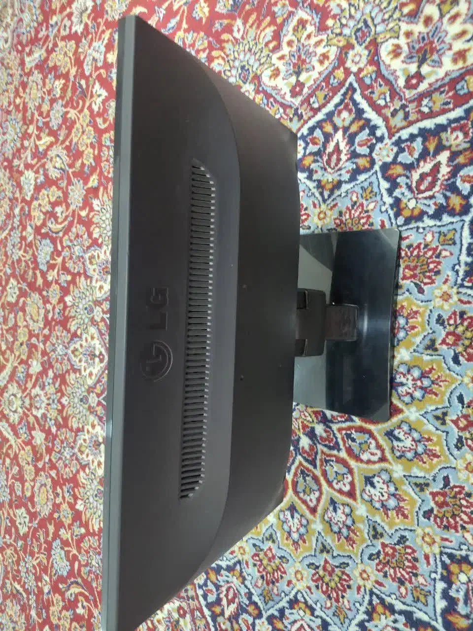 مانیتور ۱۹ LG|قطعات و لوازم جانبی رایانه|اصفهان, شهید رجایی|دیوار