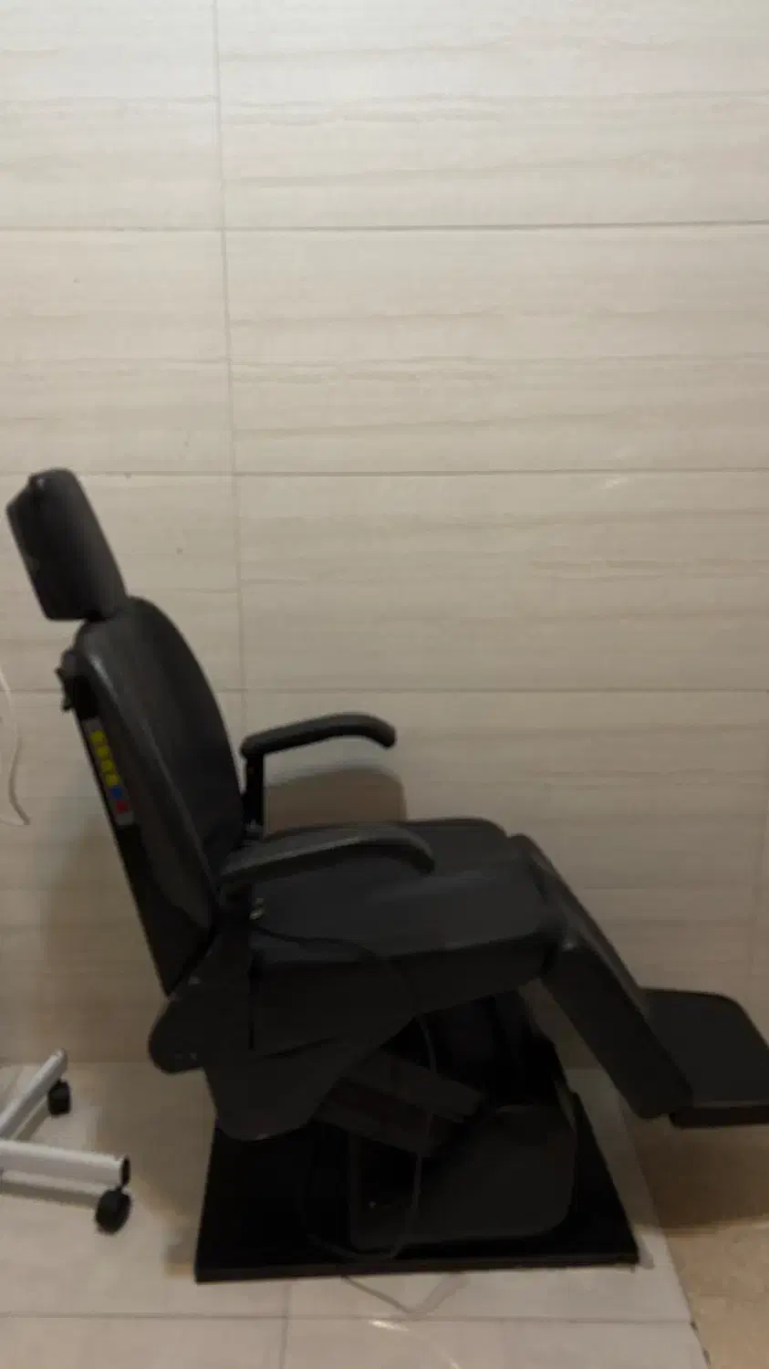 صندلی برقی آرایشگاه|آرایشگاه و سالنهای زیبایی|بندر انزلی, نوروزی|دیوار