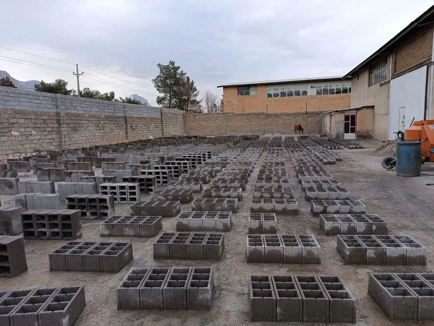 اجاره مکان بلوک زنی|ماشینآلات صنعتی|کرمانشاه, |دیوار