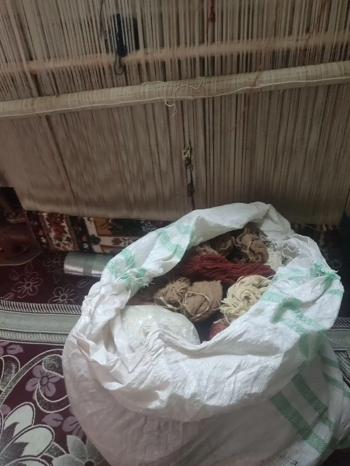 فرش دست بافت|فرش|اصفهان, رحیمآباد|دیوار