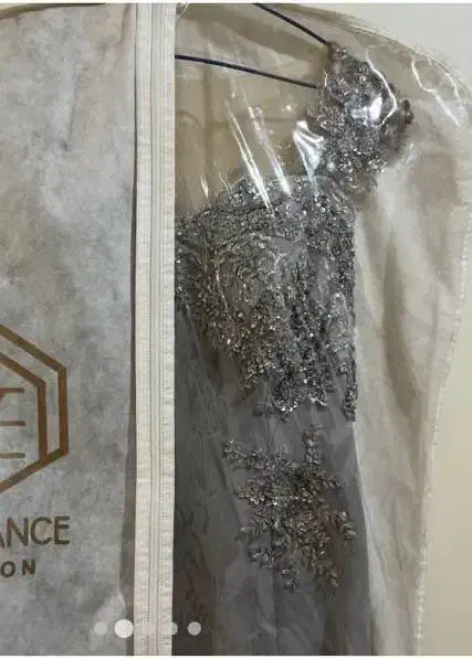 لباس مجلسی|لباس|پردیس, فاز ۲|دیوار