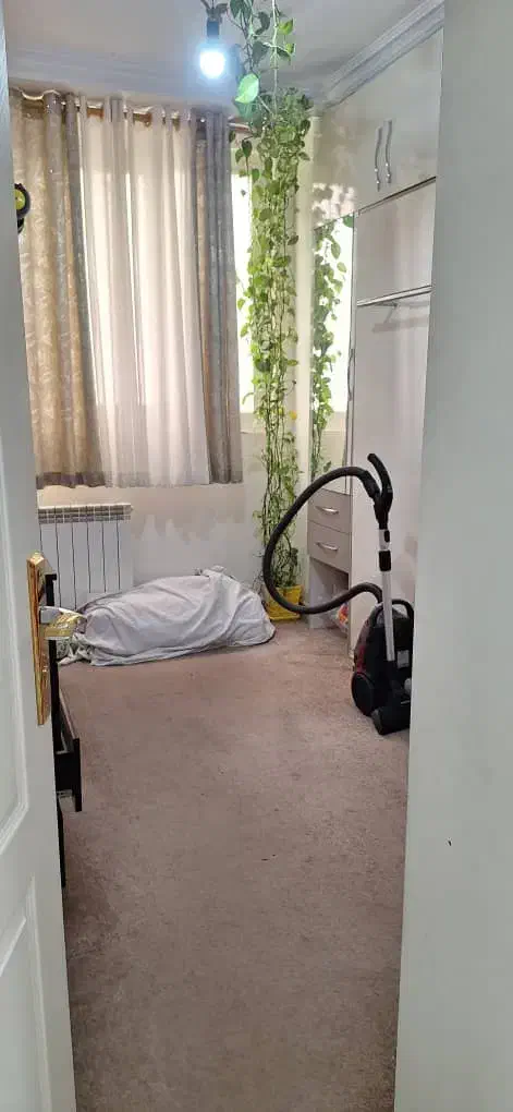 63مترطبقه1پارکینگ1خوابه آسانسور خ حیدری ک درختی