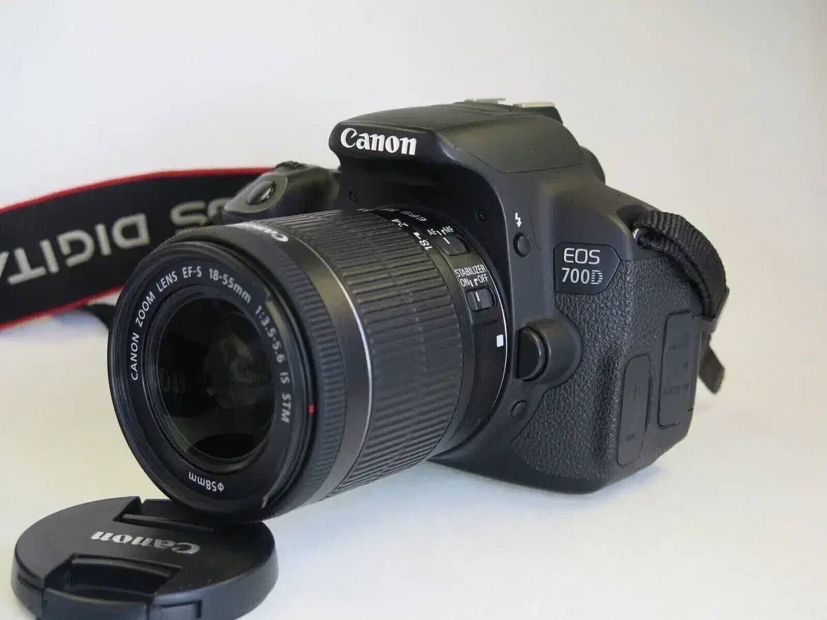 دوربین کانن 700D خیلی تمیز|دوربین عکاسی و فیلمبرداری|تهران, گیشا|دیوار