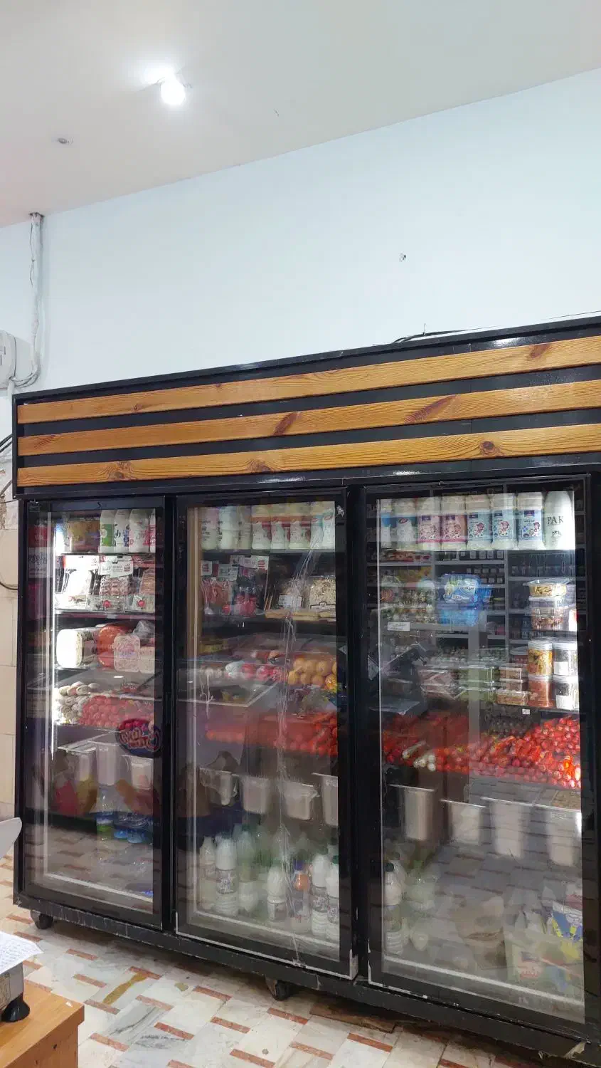 یخچال فروشگاهی سه در دو‌ و نیم متری|فروشگاه و مغازه|بهشهر, |دیوار