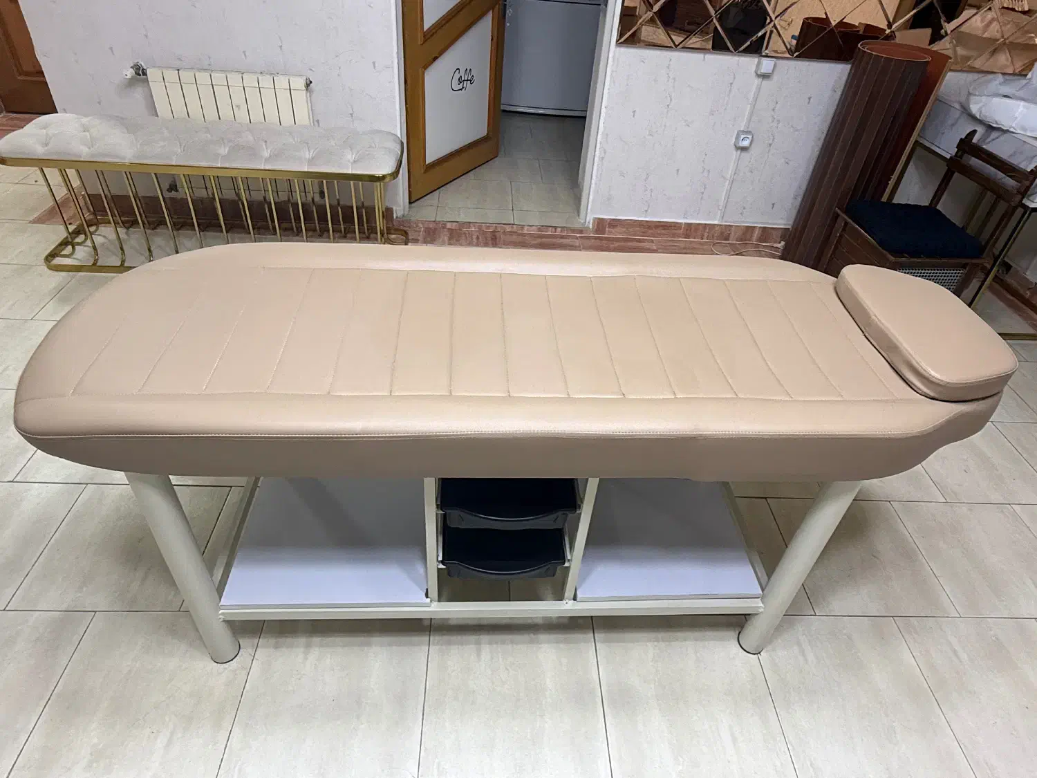 تخت ماساژ|آرایشگاه و سالنهای زیبایی|رشت, گلباغ نماز|دیوار