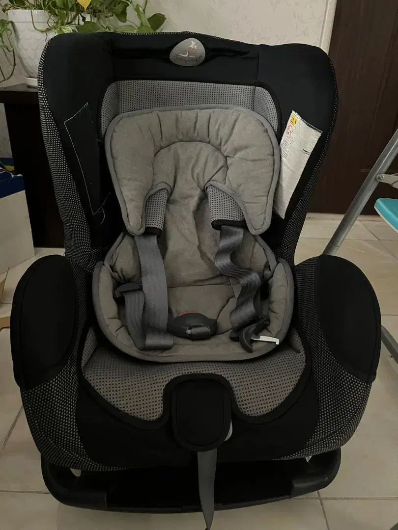 صندلی ماشین کودک و میز غذا خوری کودک|تخت و صندلی بچه|اندیشه, اندیشه فاز ۳|دیوار