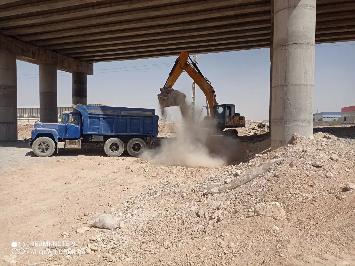 اجاره بیل مکانیکی زنجیری،|خدمات حمل و نقل|ملایر, |دیوار