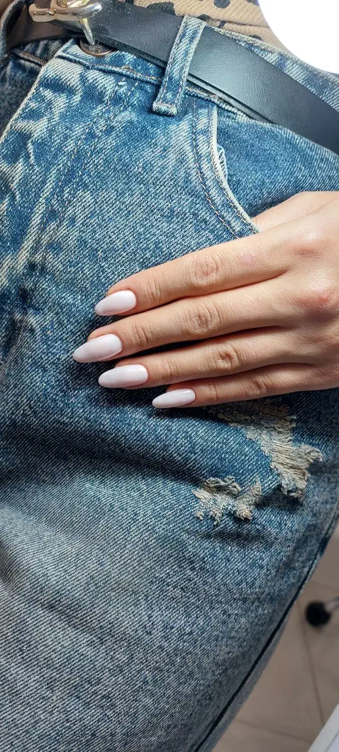 به یک مدل رایگان جهت کاشت اولیه ناخن نیازمندم|خدمات آرایشگری و زیبایی|پیر بکران, |دیوار