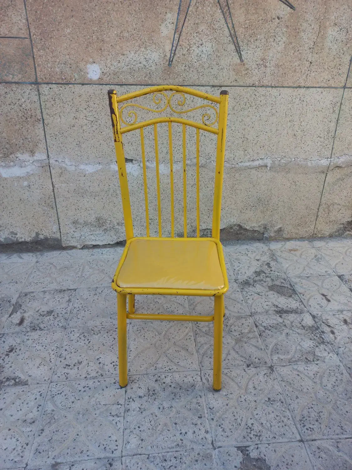 چهار عدد صندلی فلزی|صندلی و نیمکت|ملایر, |دیوار