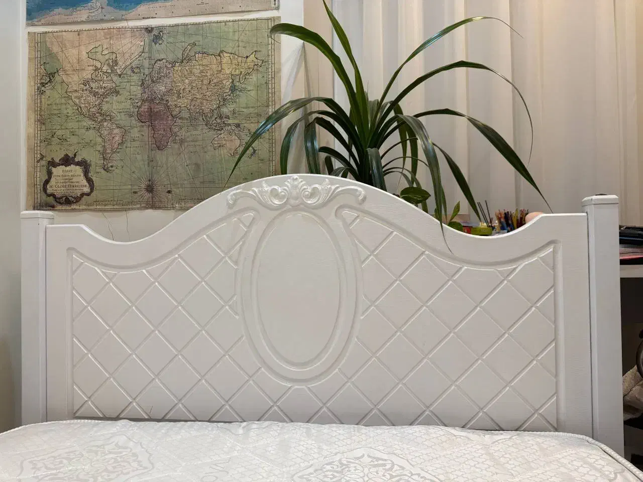 تخت یک و نیم نفره (عرض ۱۲۰) همراه با تشک طبی|تخت و سرویس خواب|ری, اقدسیه|دیوار