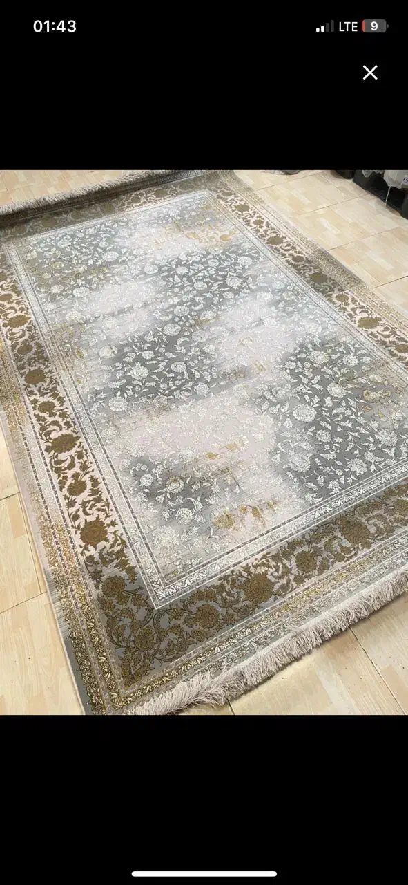 فرش ماشینی از درب کارخانه //|فرش|زرند, |دیوار