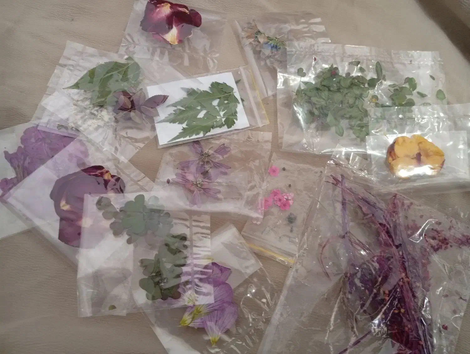 وسایل زرین|صنایع دستی و سایر لوازم تزئینی|خمینی‌شهر, |دیوار