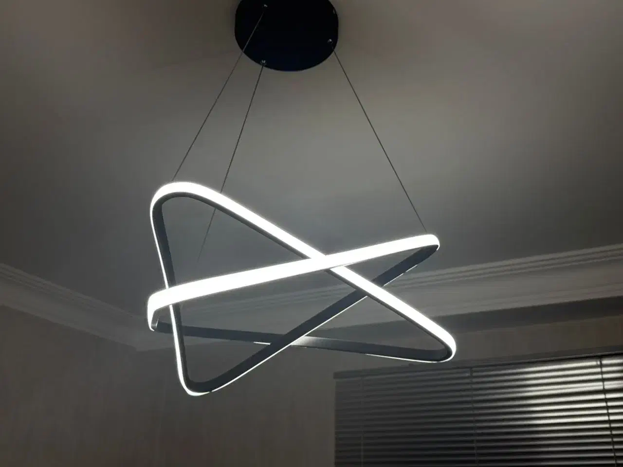 تعدادی لوستر و نور به قیمت مناسب|لوستر و چراغ آویز|تهران, جردن|دیوار