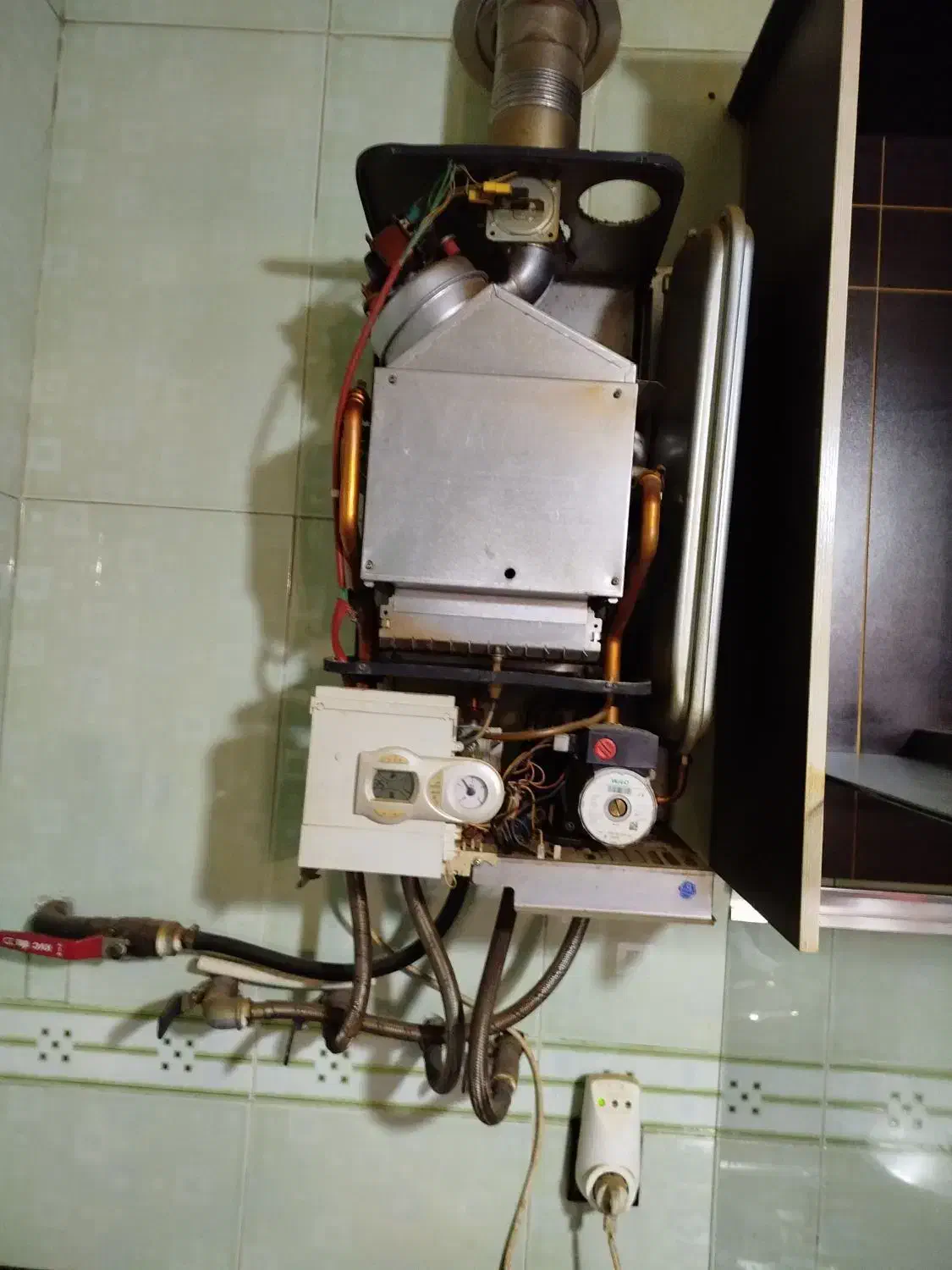 پکیج فرولی|آبگرمکن، پکیج، شوفاژ|شاهینشهر, سعدی جنوبی|دیوار