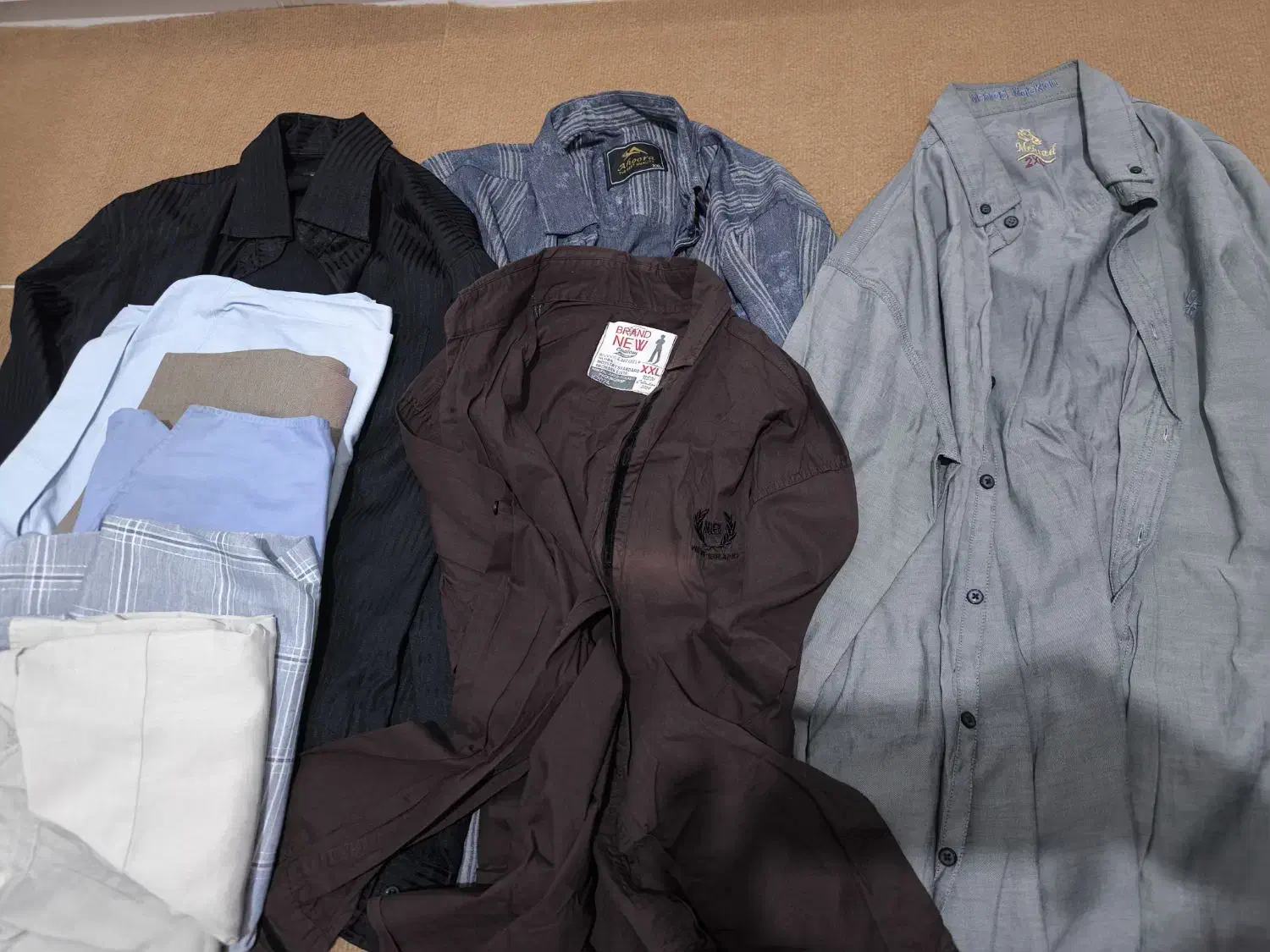 لباس درحد نو|لباس|ایثار, |دیوار