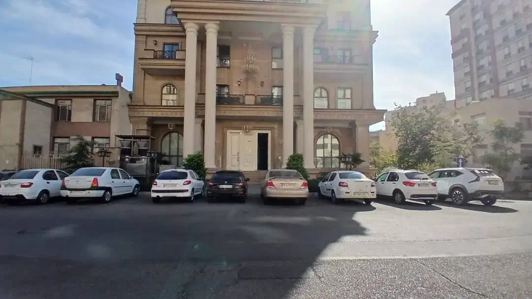 استخدام نیروی خدماتی|استخدام سرایداری و نظافت|تهران, شهرک هما|دیوار