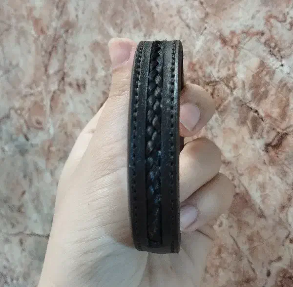 دستبند چرم موی یار|جواهرات|قم, چهل درخت‎|دیوار