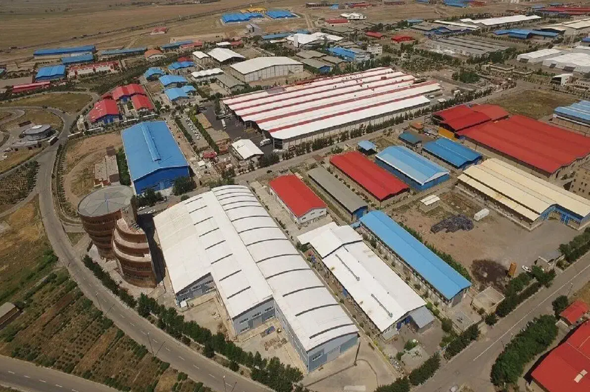 زمین صنعتی خیابان اصلی ایران غلتک 400 متر|فروش زمین و ملک کلنگی|آران و بیدگل, |دیوار