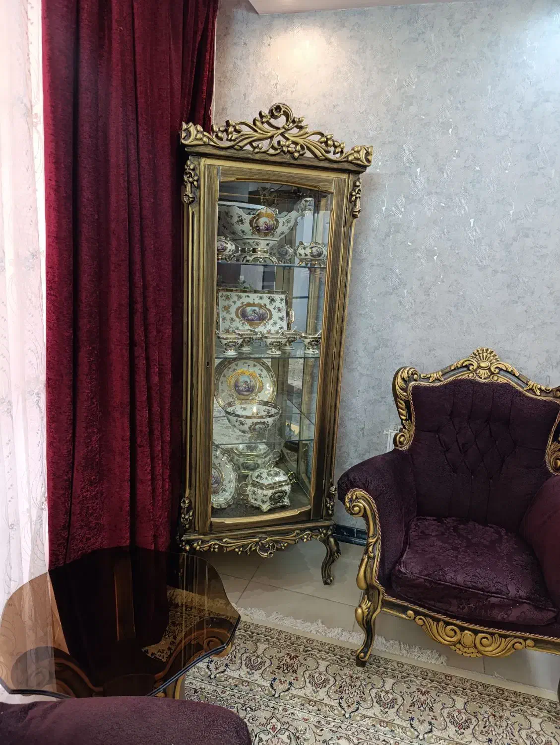 ویترین فوق العاده زیبا و سالم|بوفه، ویترین، کنسول|اصفهان, شفق|دیوار