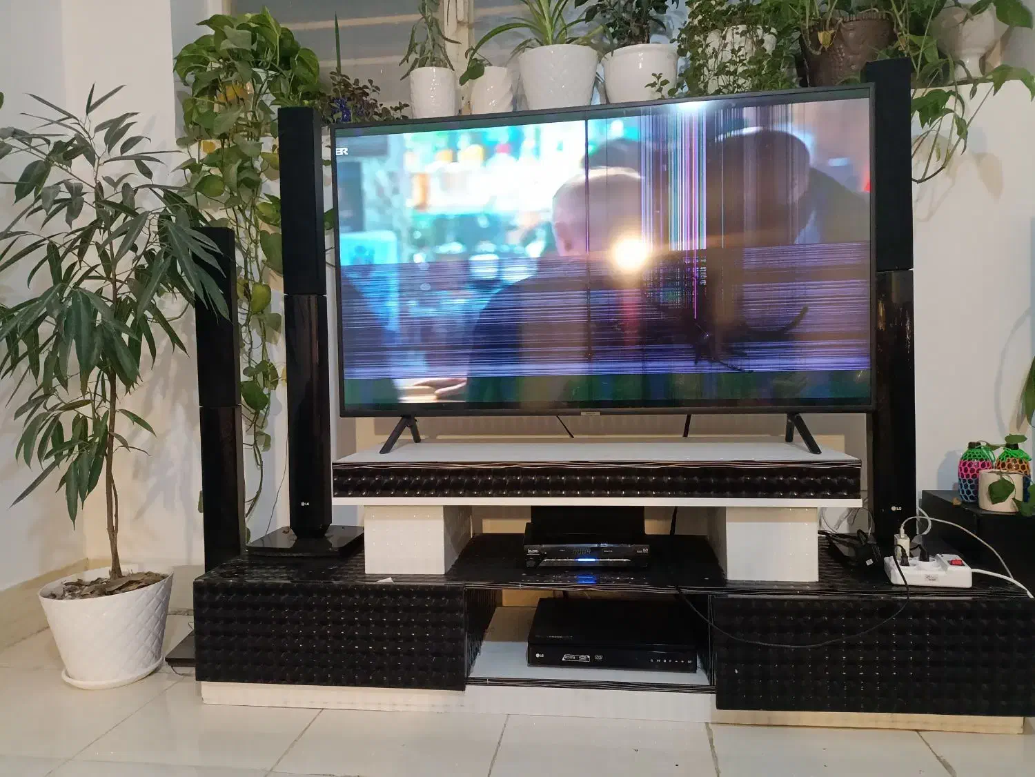 ال ای دی 55سامیونگ|تلویزیون و پروژکتور|صدرا-فارس, فاز ۱|دیوار