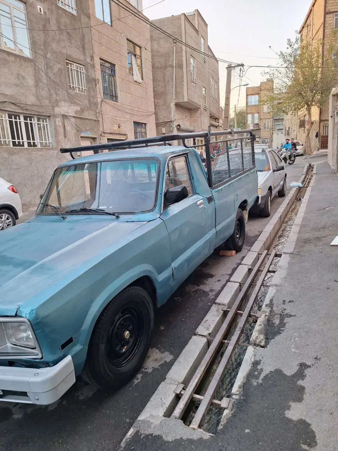 وانت مزدا|خودرو سواری و وانت|قدس, شهر‌قدس|دیوار