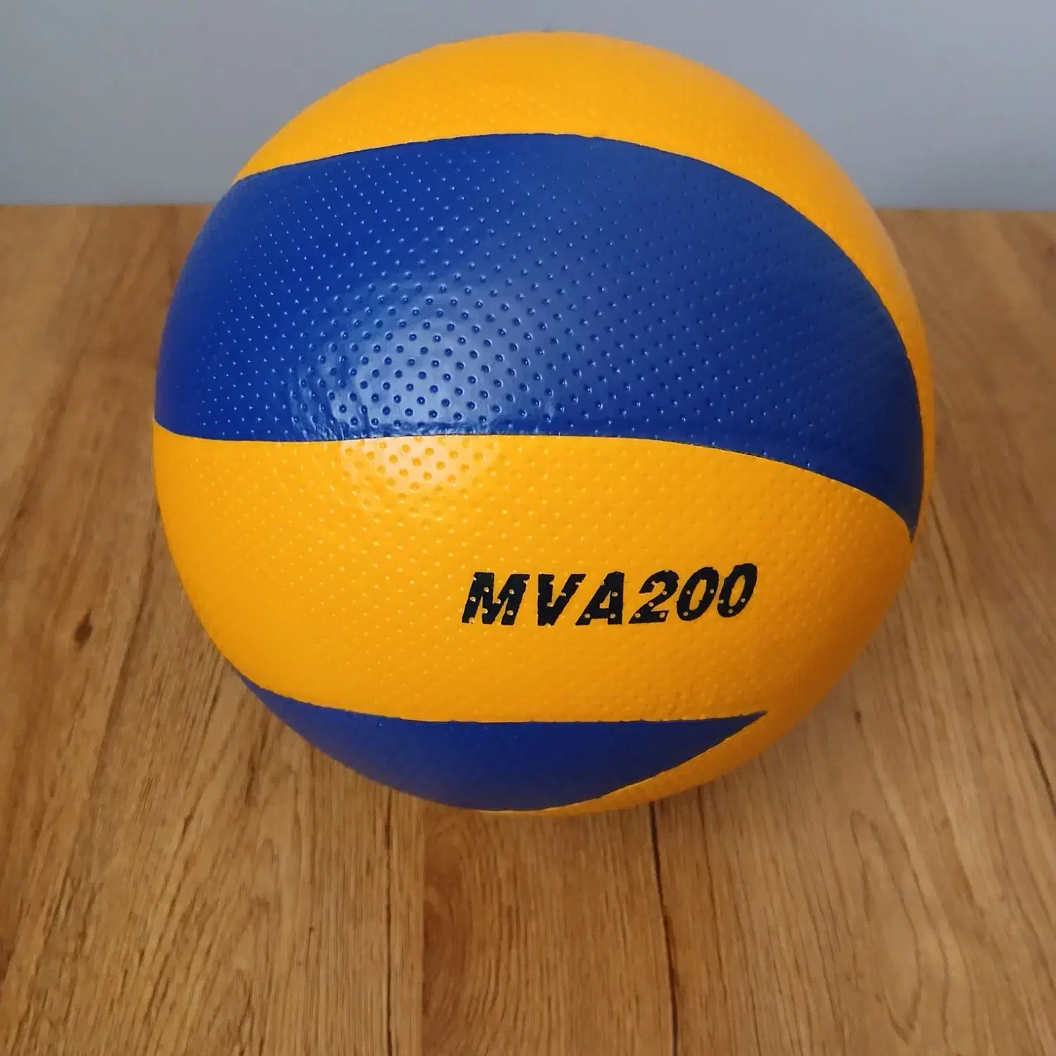 توپ والیبال عمده|ورزشهای توپی|شیراز, اصلاحنژاد|دیوار