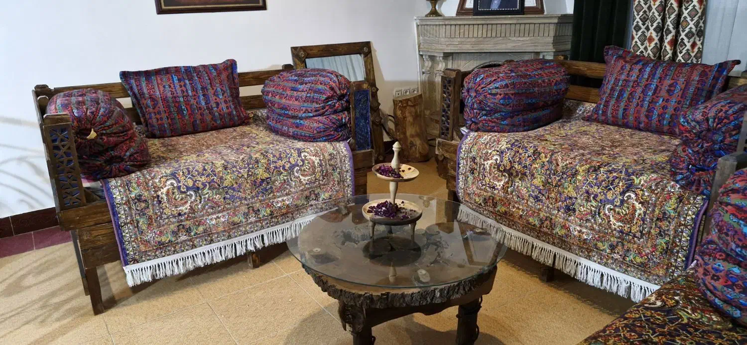 ۳ عدد تخت سنتی ۳ نفره|مبلمان خانگی و میز عسلی|قرچک, زیبا شهر|دیوار