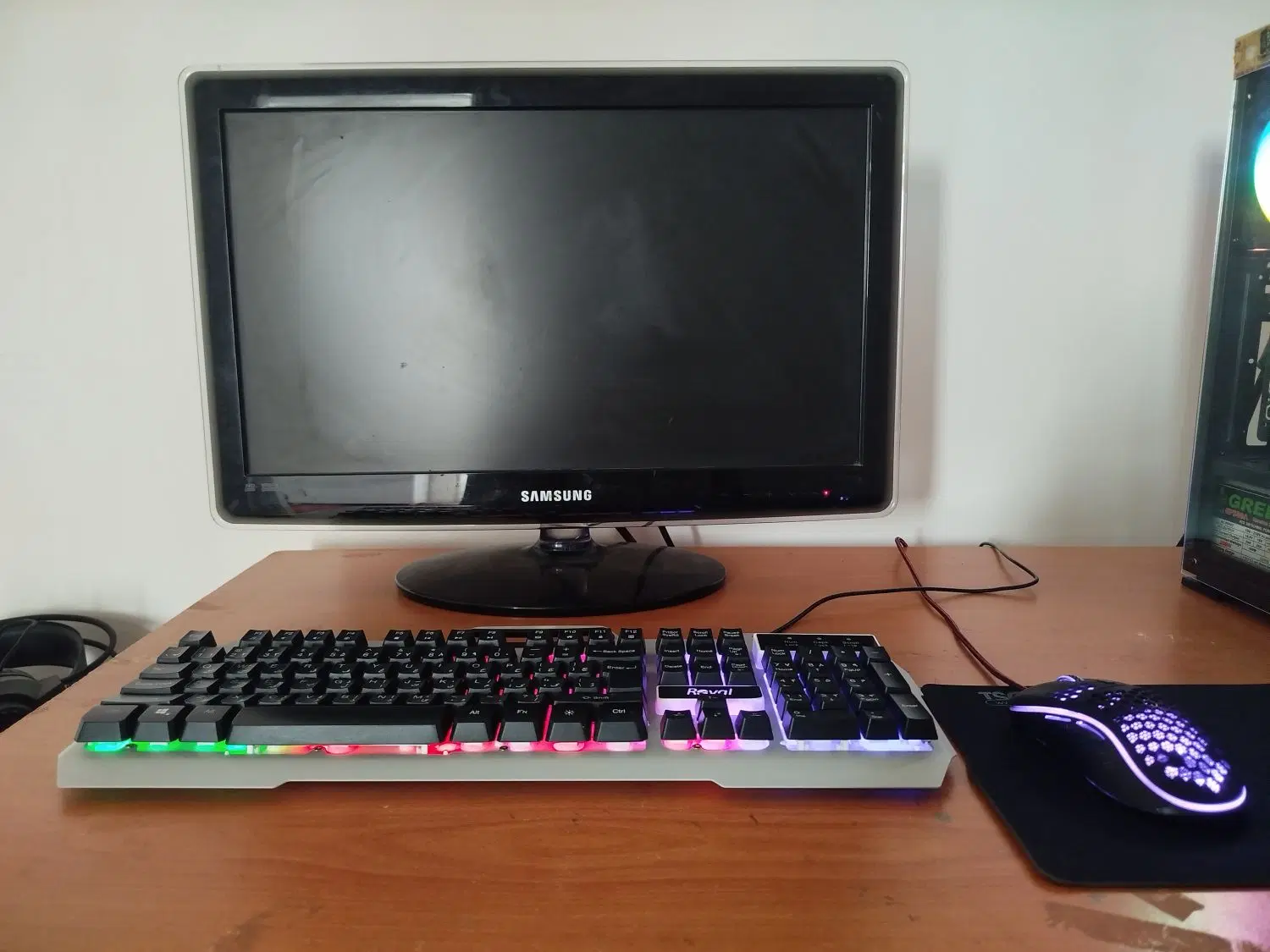 PCگیمینگ|رایانه رومیزی|گنبد کاووس, |دیوار