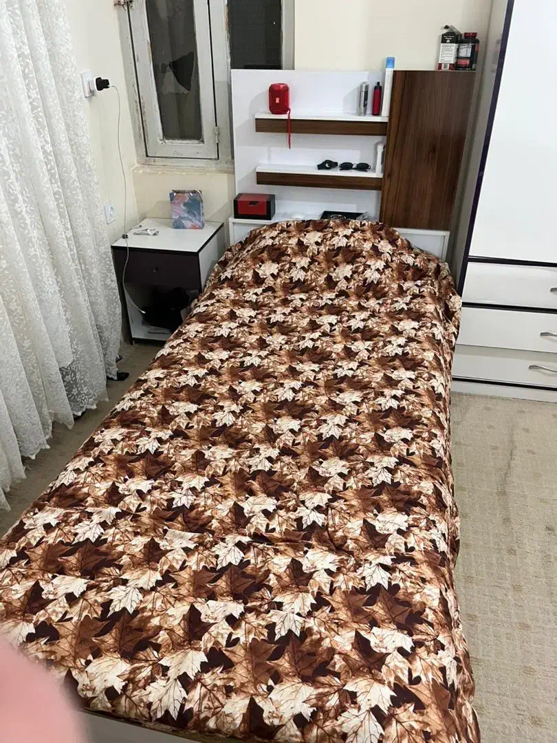 تخت خواب تک نفره وتخت خوتب نوجوان وکمد|تخت و سرویس خواب|سبزوار, پاسداران|دیوار